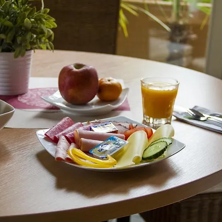 Am Bergl Hotel 3*